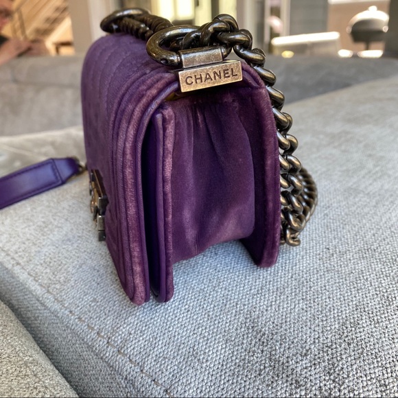 SOLD Chanel mini velvet boy - Picture 2 of 12